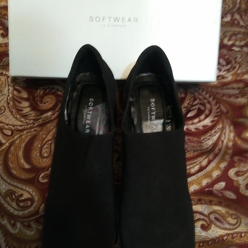 Shoes - Picture 5 of 5